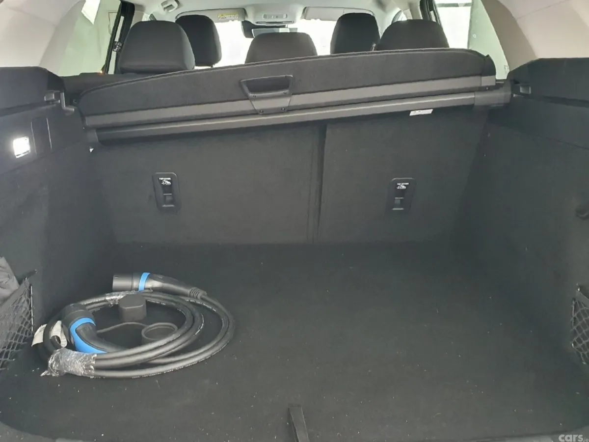 MG HS SUV, Petrol Plug-in Hybrid, 2025, White