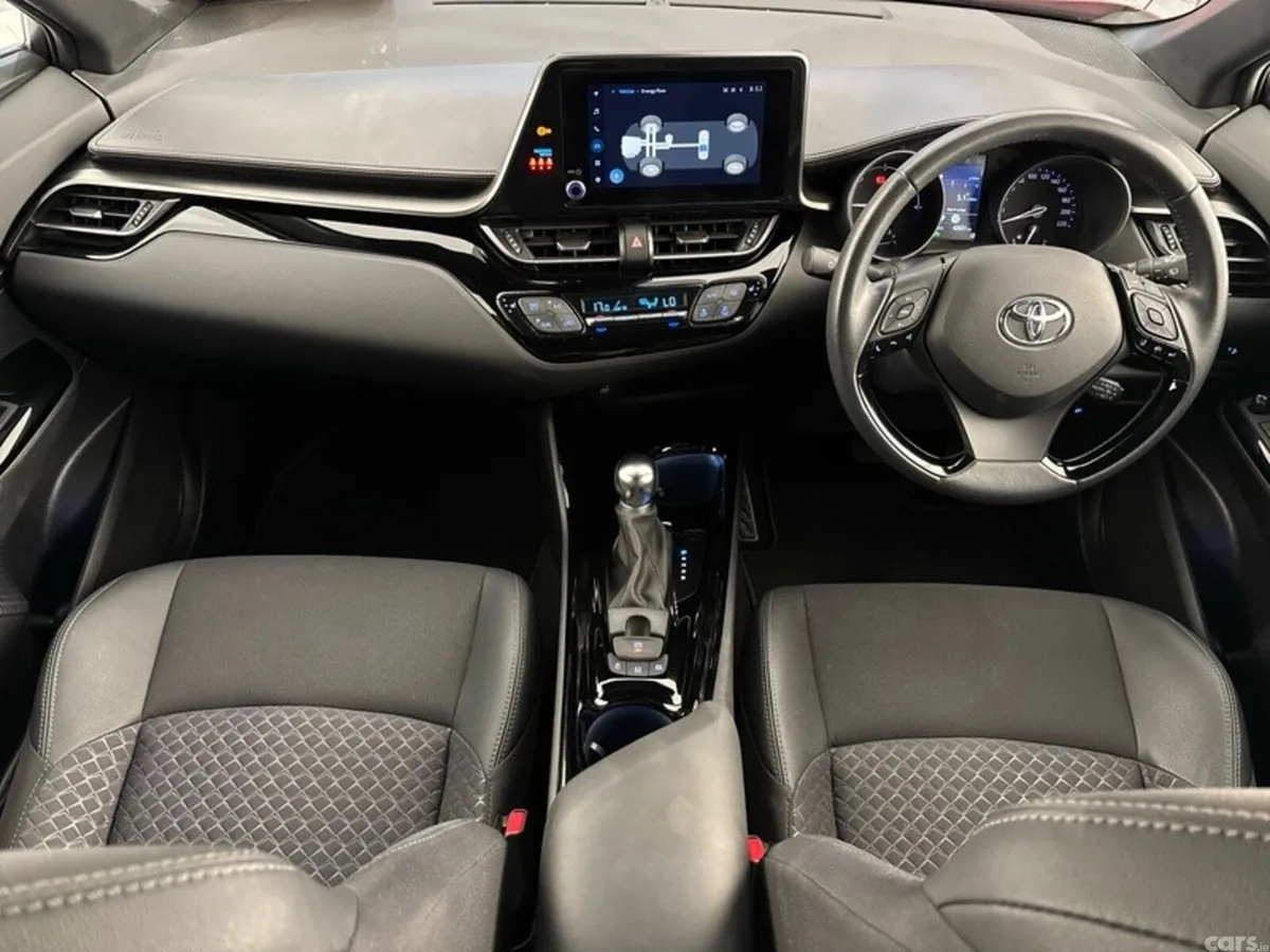 Toyota C-HR SUV, Petrol Hybrid, 2023, Red