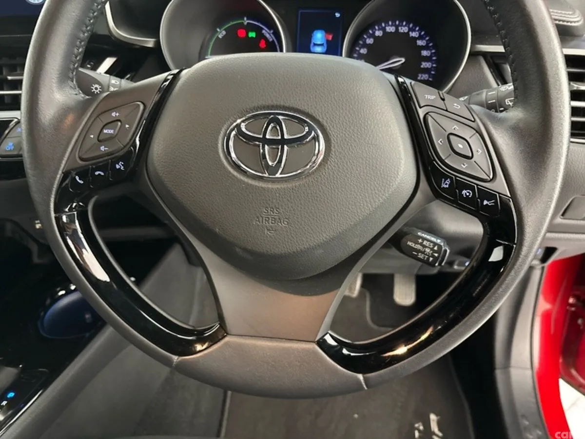 Toyota C-HR SUV, Petrol Hybrid, 2023, Red