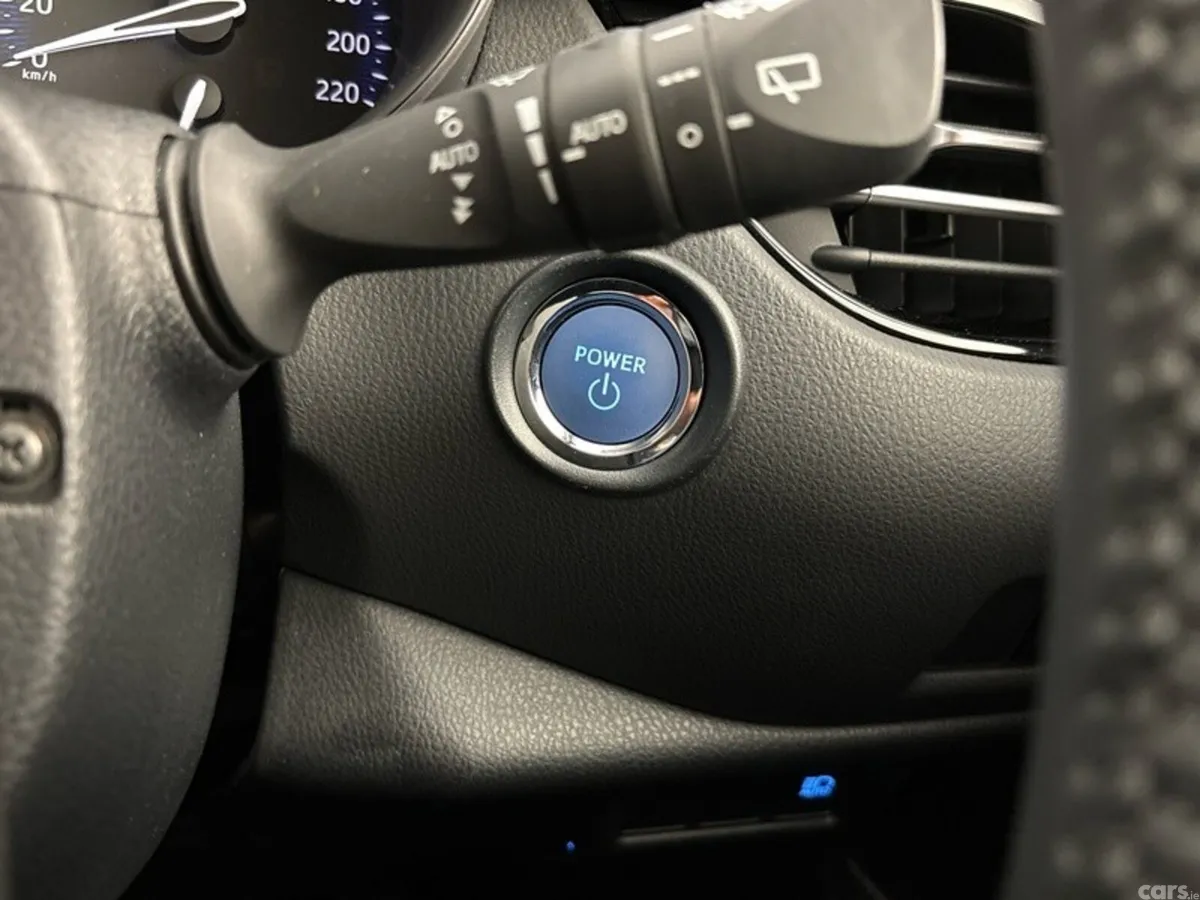 Toyota C-HR SUV, Petrol Hybrid, 2023, Red