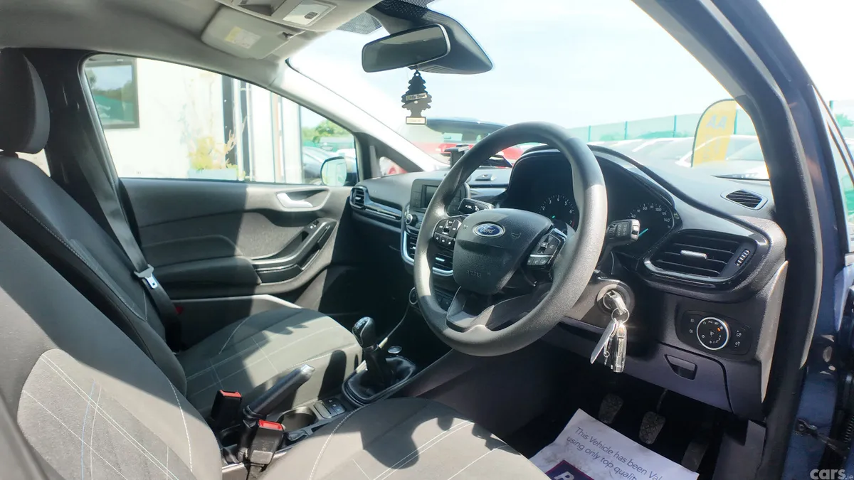 Ford Fiesta Hatchback, Petrol, 2019, Blue