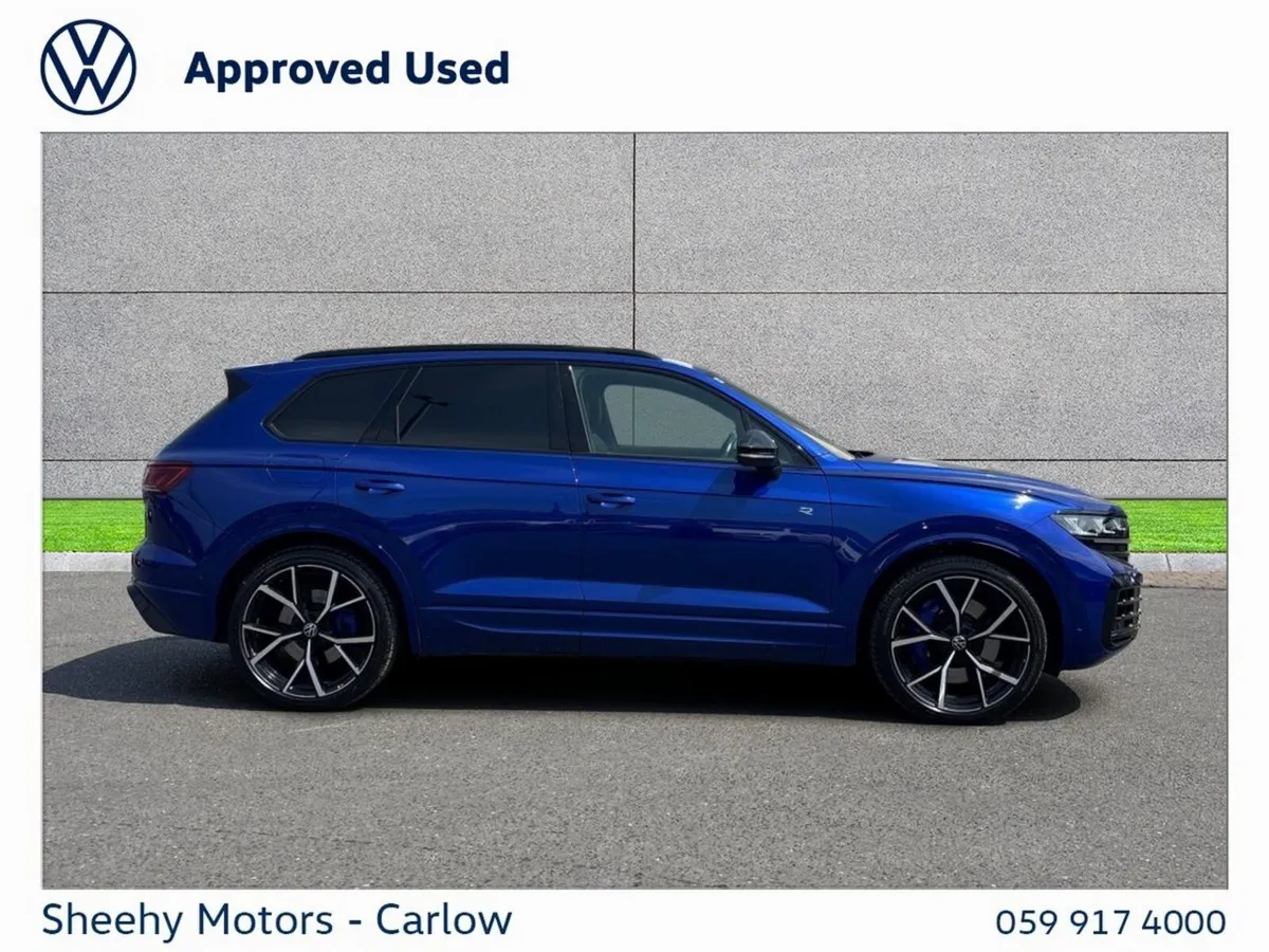 Volkswagen Touareg SUV, Petrol Plug-in Hybrid, 2024, Blue