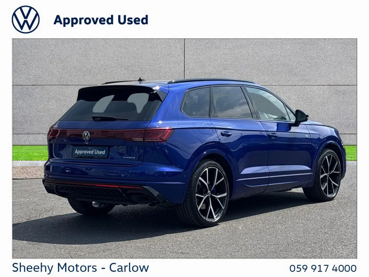 Volkswagen Touareg SUV, Petrol Plug-in Hybrid, 2024, Blue