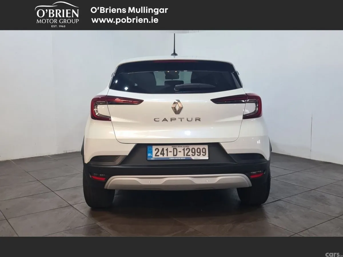 Renault Captur Hatchback, Petrol, 2024, White
