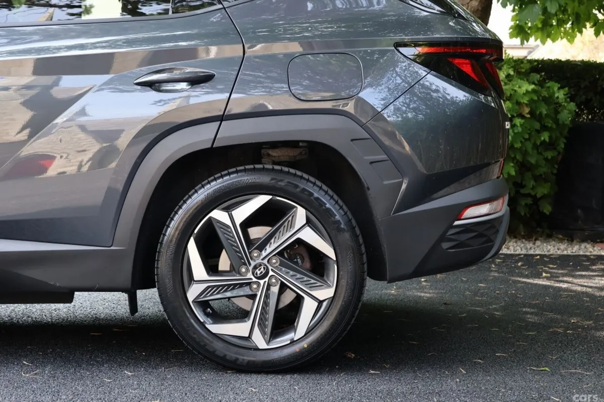Hyundai Tucson SUV, Petrol Plug-in Hybrid, 2023, Grey
