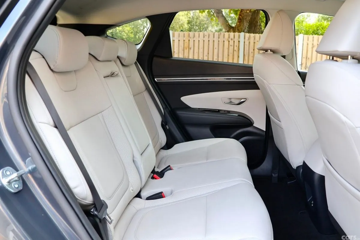 Hyundai Tucson SUV, Petrol Plug-in Hybrid, 2023, Grey