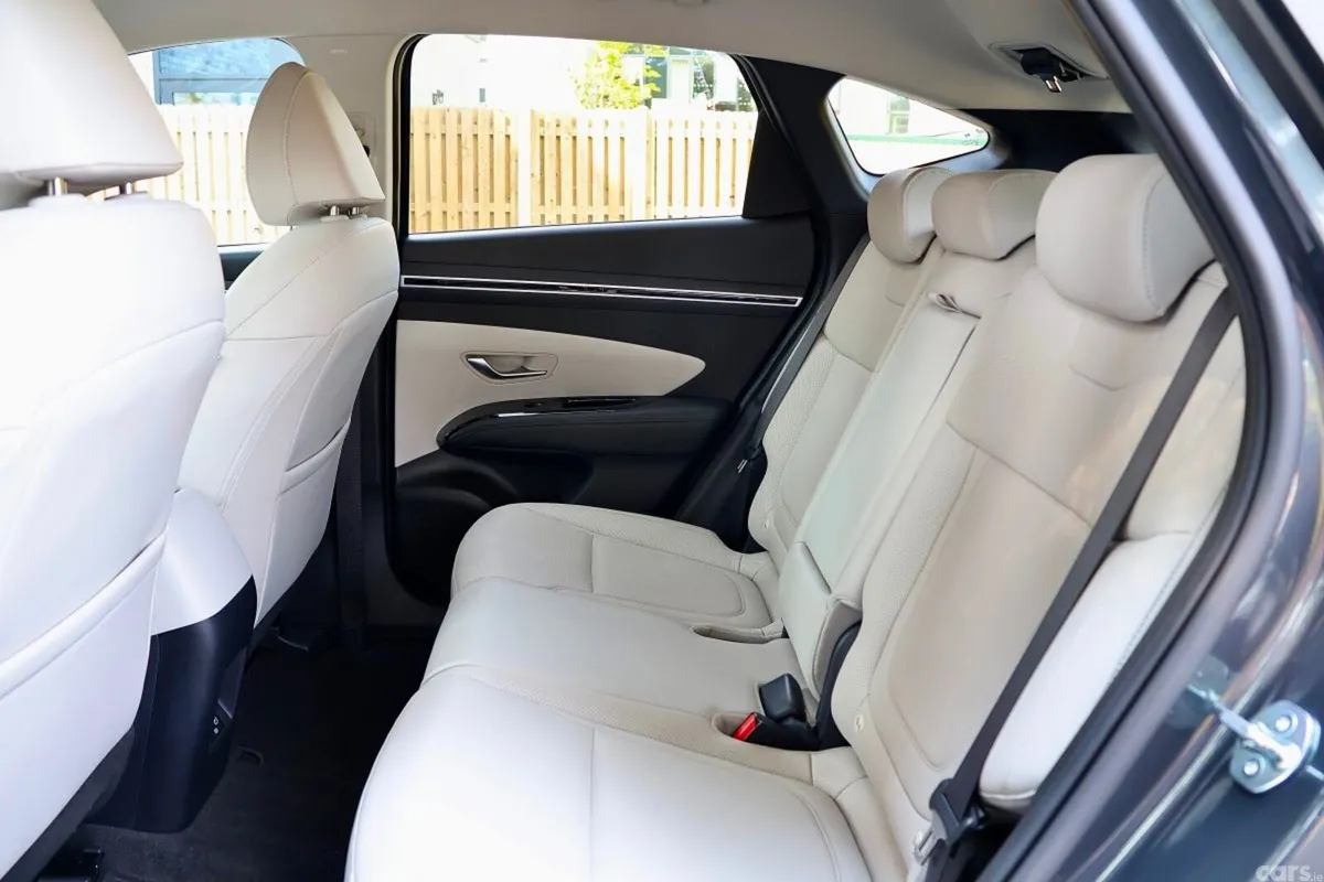 Hyundai Tucson SUV, Petrol Plug-in Hybrid, 2023, Grey