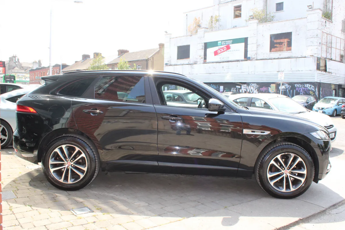 Jaguar F-Pace SUV, Diesel, 2017, Black