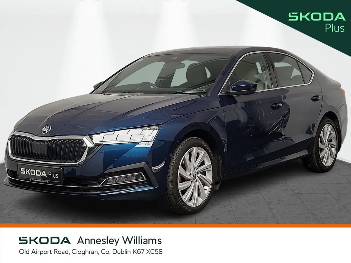 Skoda Octavia Saloon, Petrol, 2023, Blue