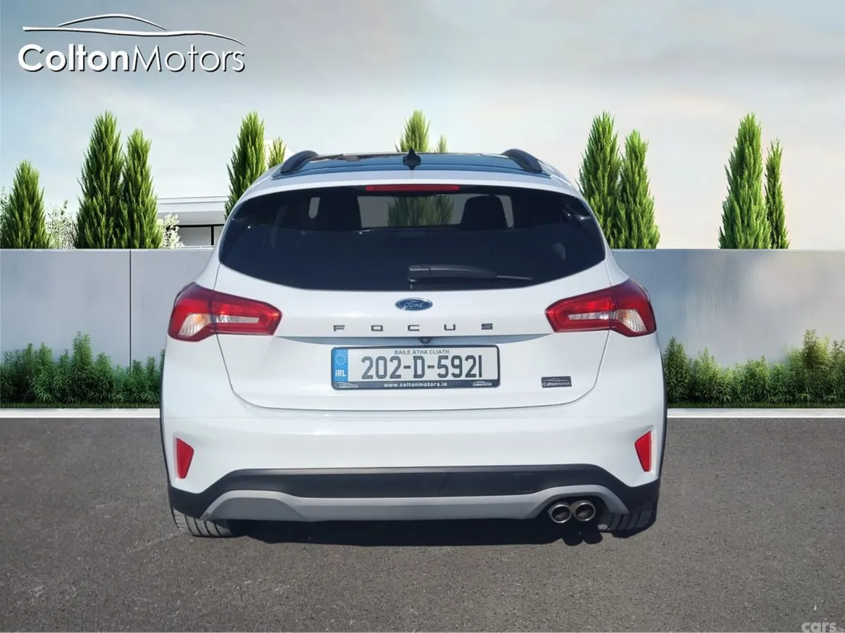 Ford Focus Hatchback, Petrol, 2020, White