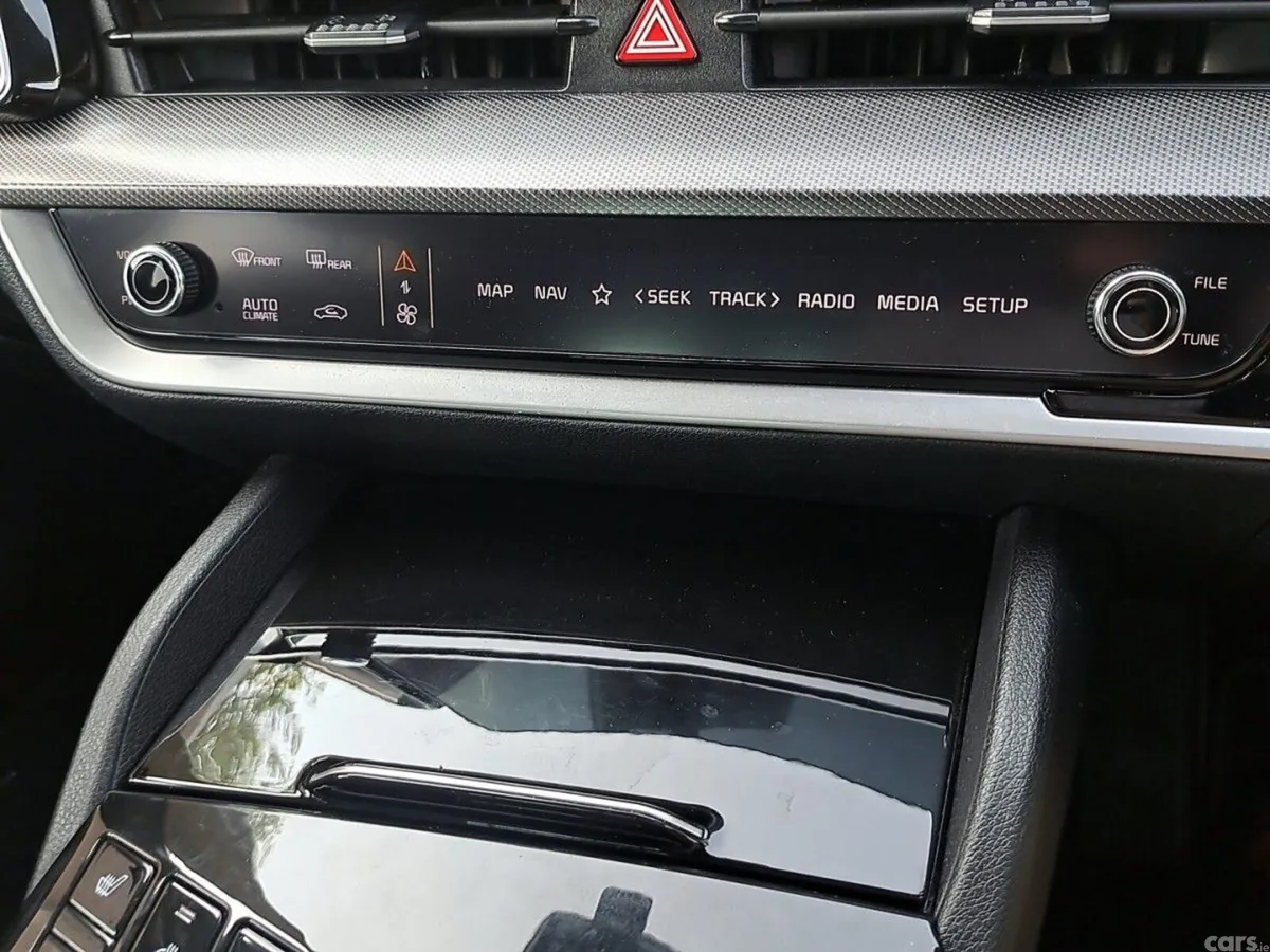 Kia Sportage SUV, Petrol Hybrid, 2024, Grey