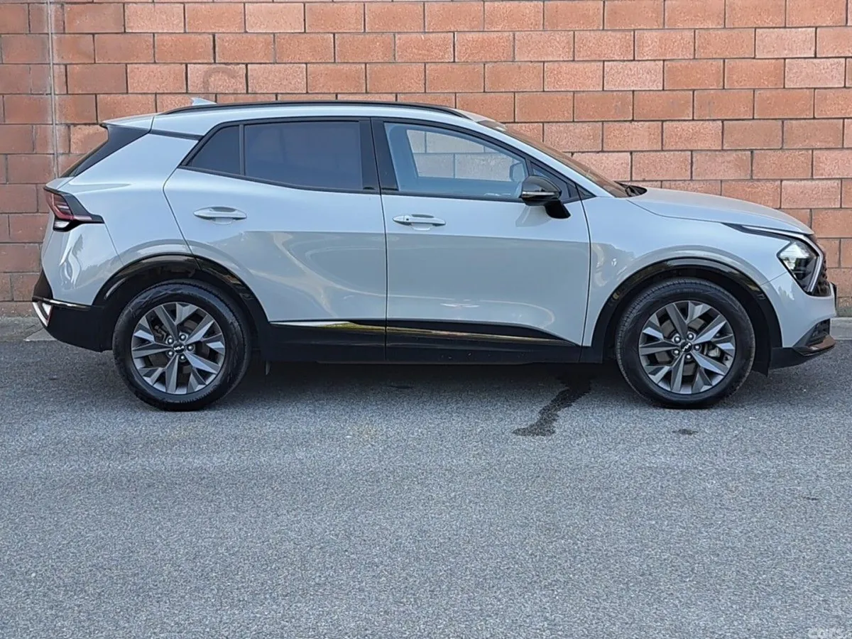 Kia Sportage SUV, Petrol Hybrid, 2024, Grey