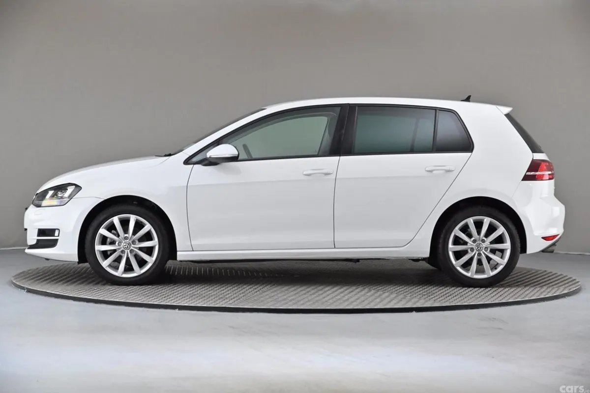 Volkswagen Golf Hatchback, Petrol, 2017, White