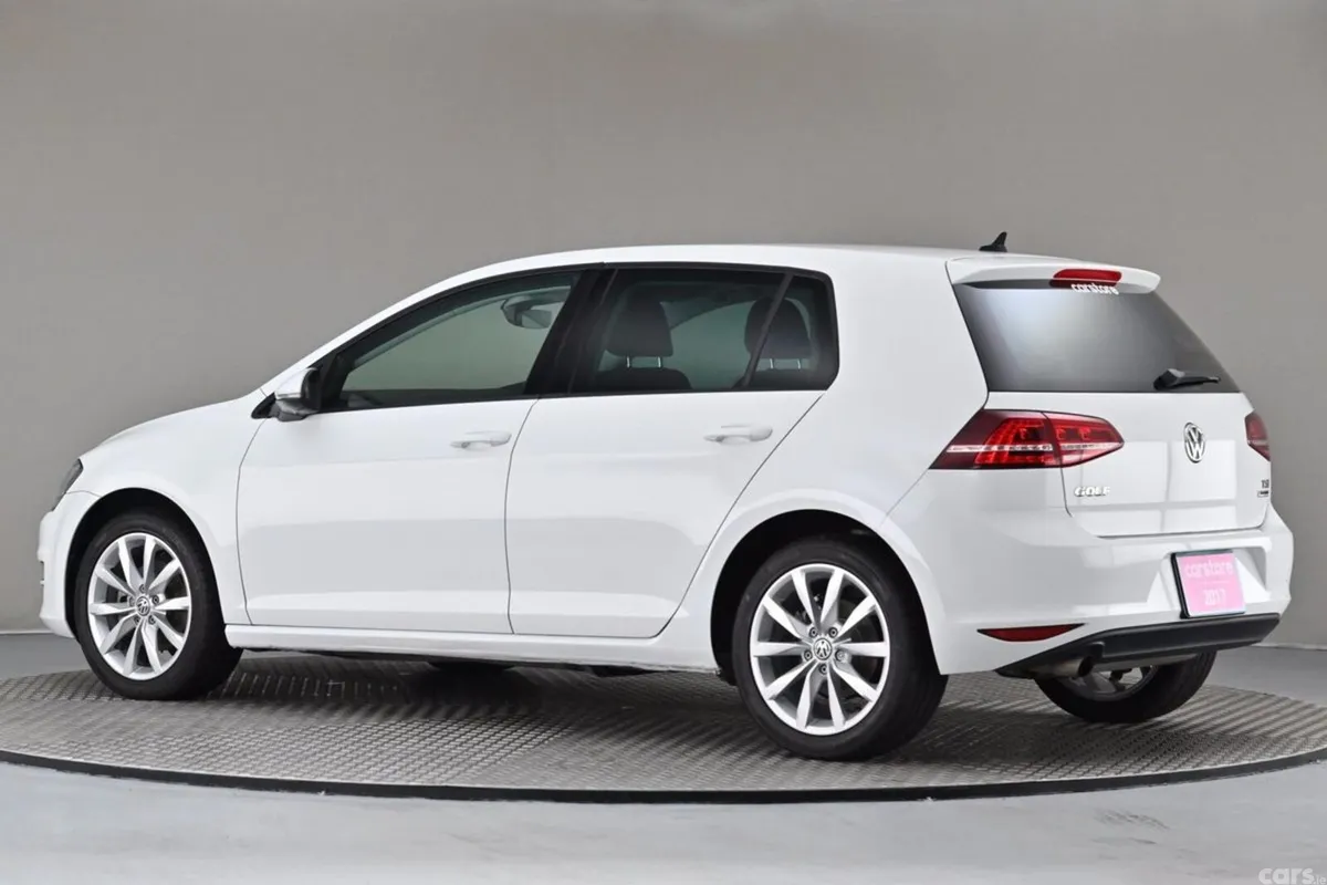 Volkswagen Golf Hatchback, Petrol, 2017, White
