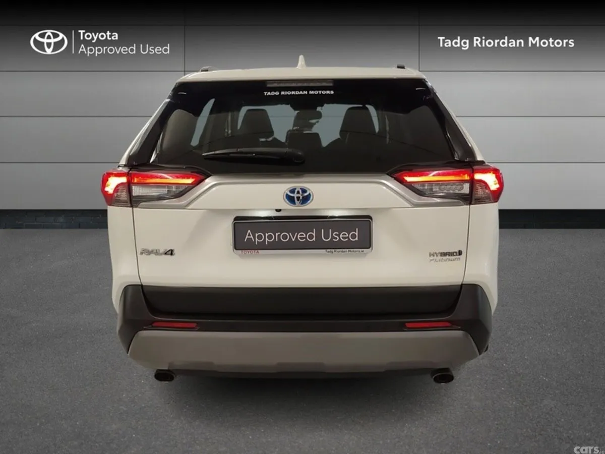 Toyota RAV4 SUV, Petrol Hybrid, 2019, White