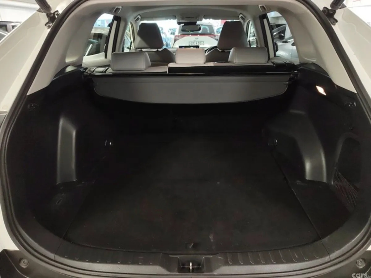 Toyota RAV4 SUV, Petrol Hybrid, 2019, White