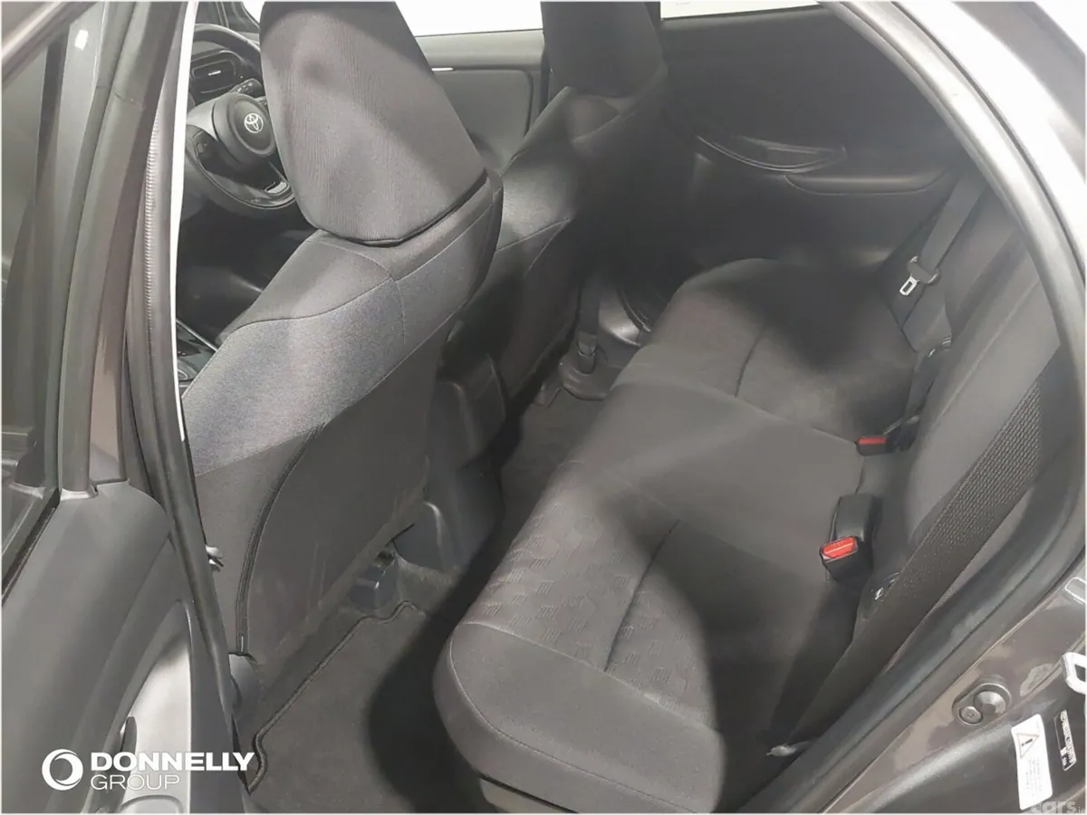 Toyota Yaris Hatchback, Petrol Hybrid, 2025, Grey
