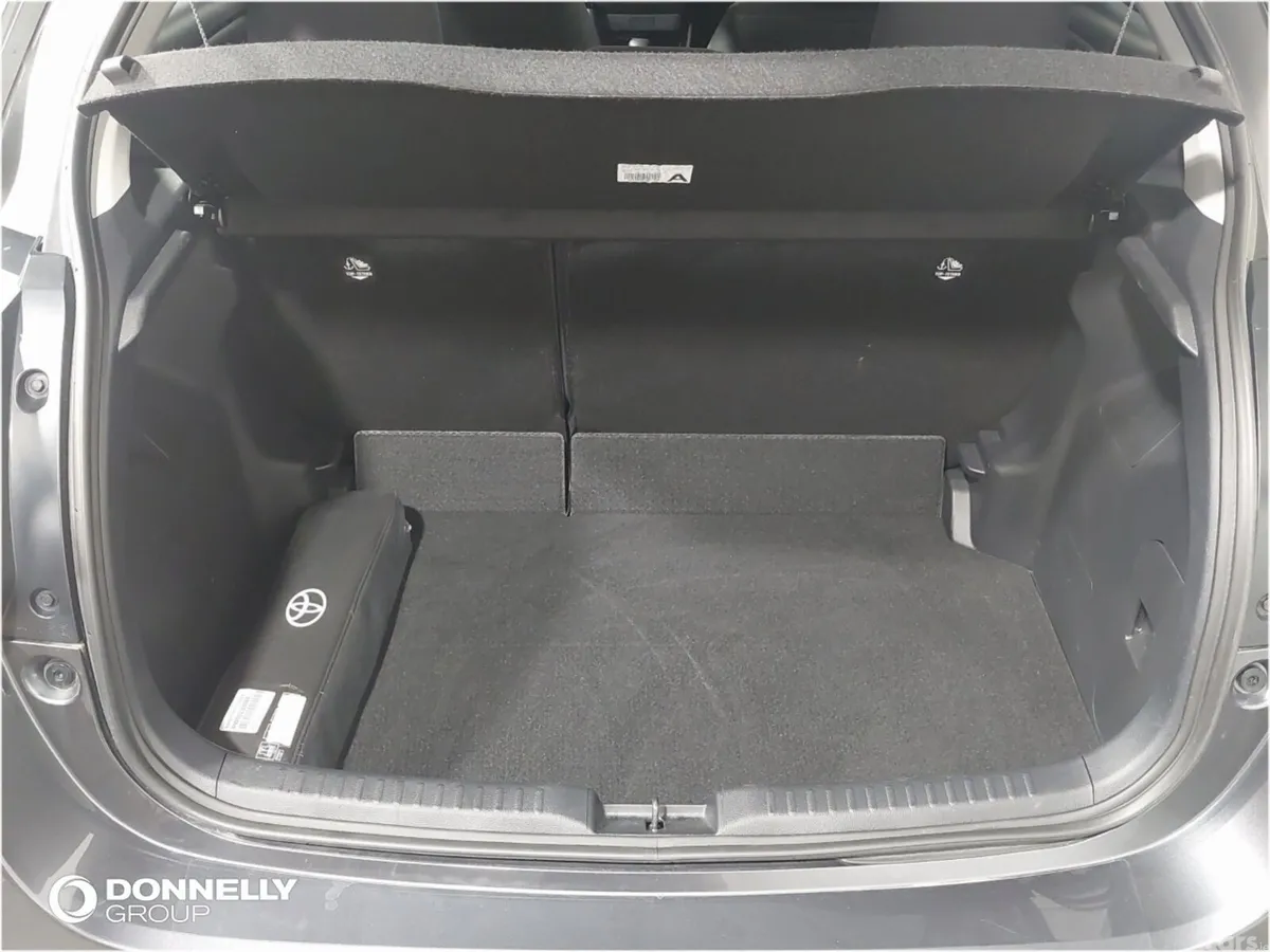 Toyota Yaris Hatchback, Petrol Hybrid, 2025, Grey