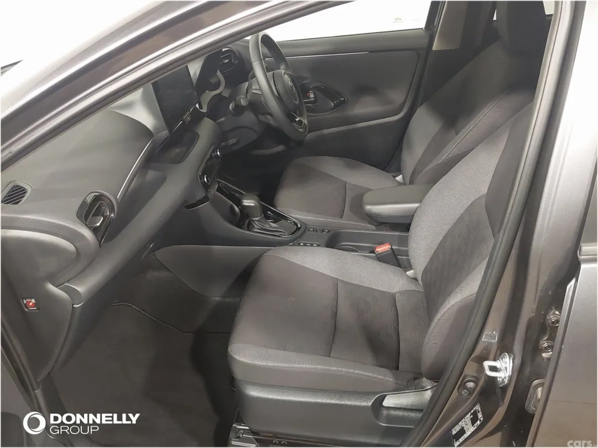 Toyota Yaris Hatchback, Petrol Hybrid, 2025, Grey
