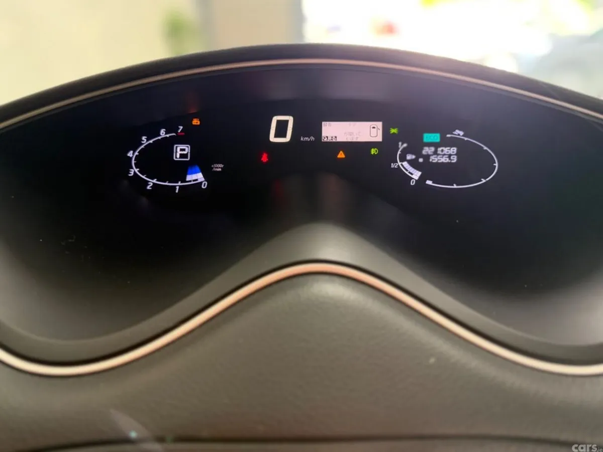 Nissan Serena MPV, Petrol Hybrid, 2015, White