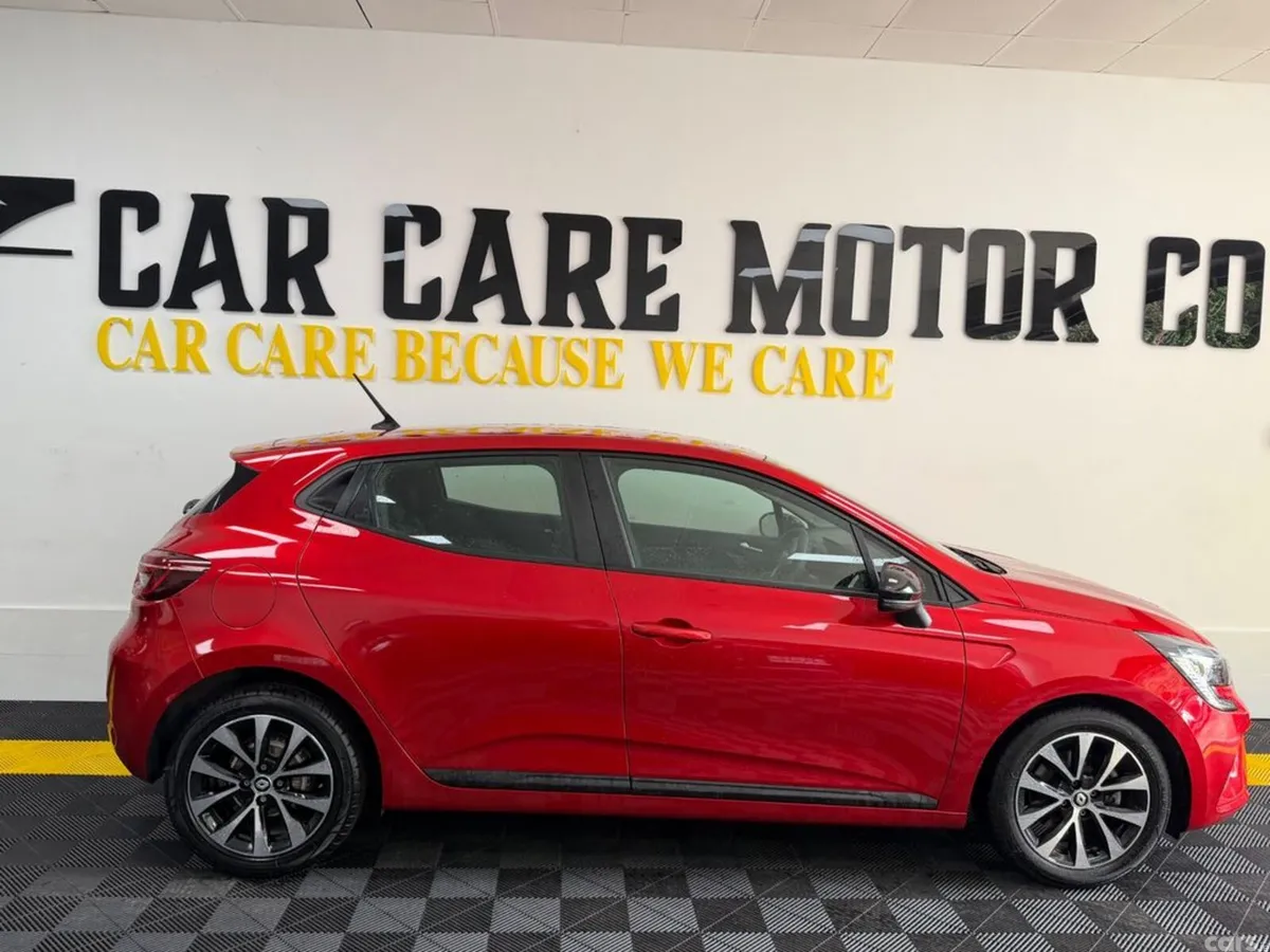 Renault Clio Hatchback, Petrol, 2023, Red
