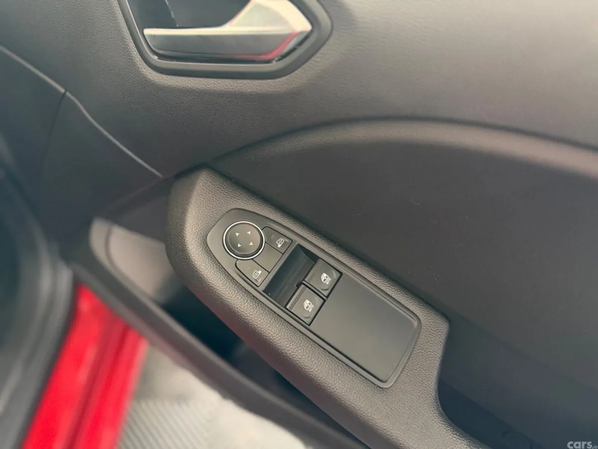 Renault Clio Hatchback, Petrol, 2023, Red