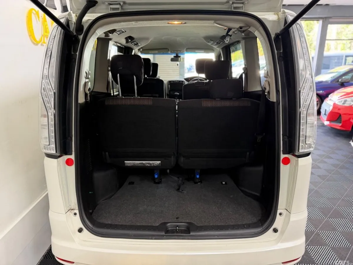 Nissan Serena MPV, Petrol Hybrid, 2015, White