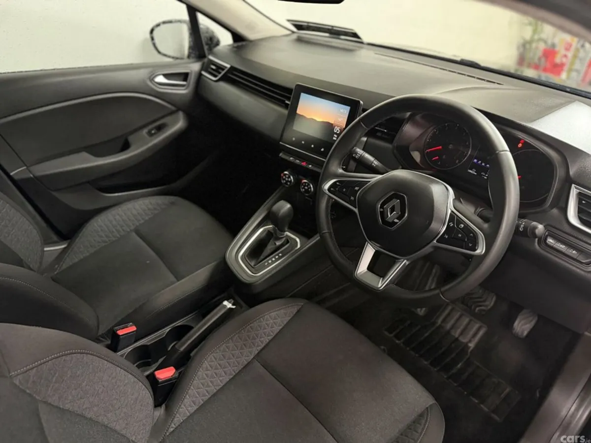 Renault Clio Hatchback, Petrol, 2023, Black