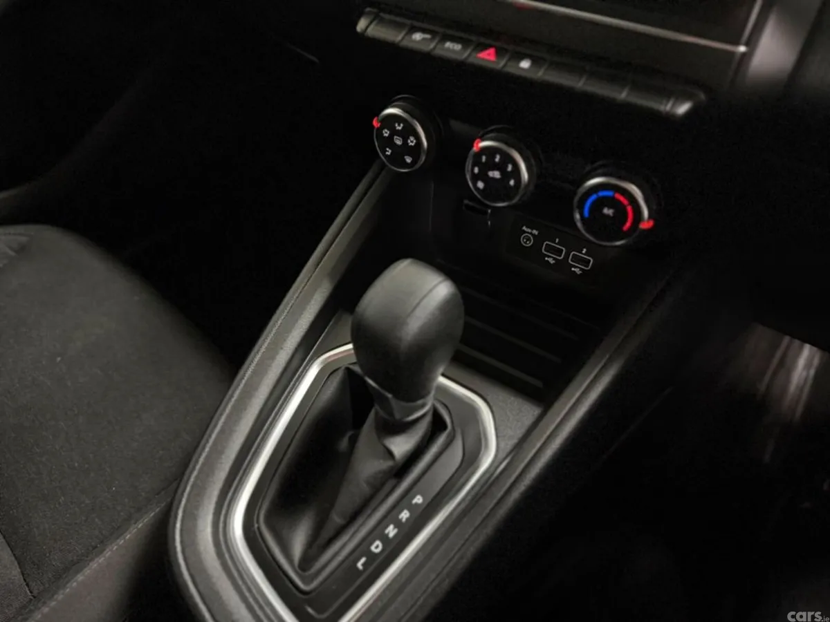 Renault Clio Hatchback, Petrol, 2023, Black