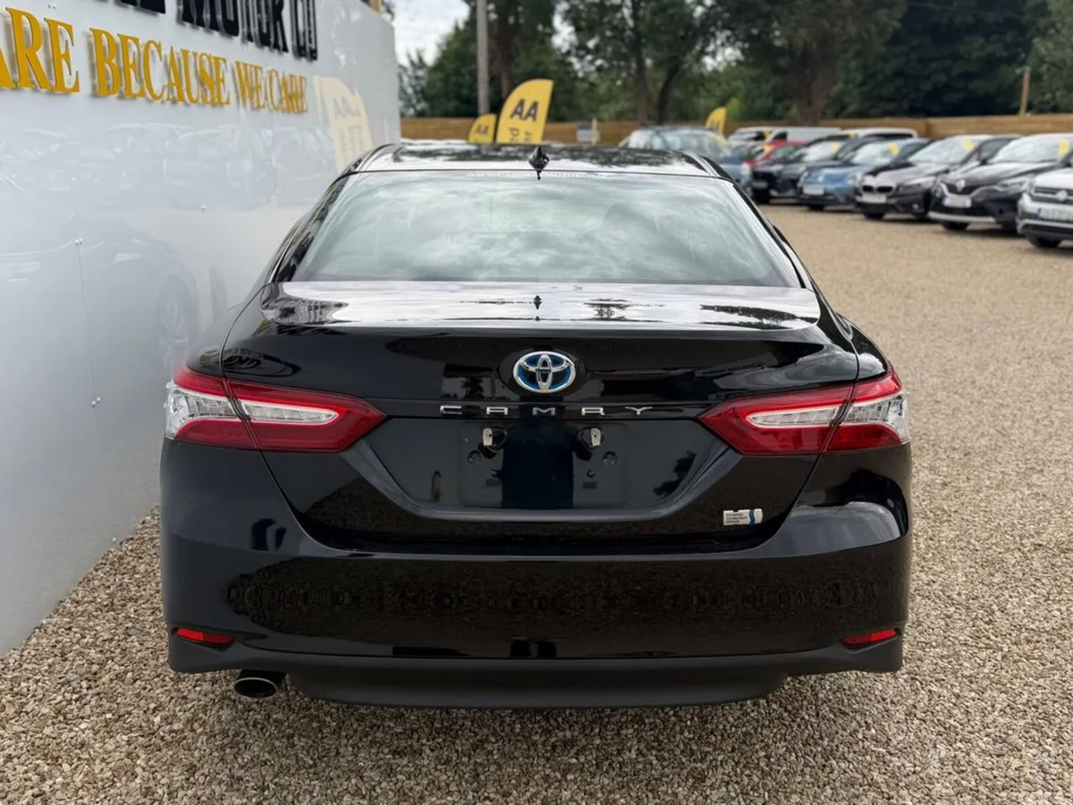 Toyota Camry Saloon, Petrol Hybrid, 2021, Black