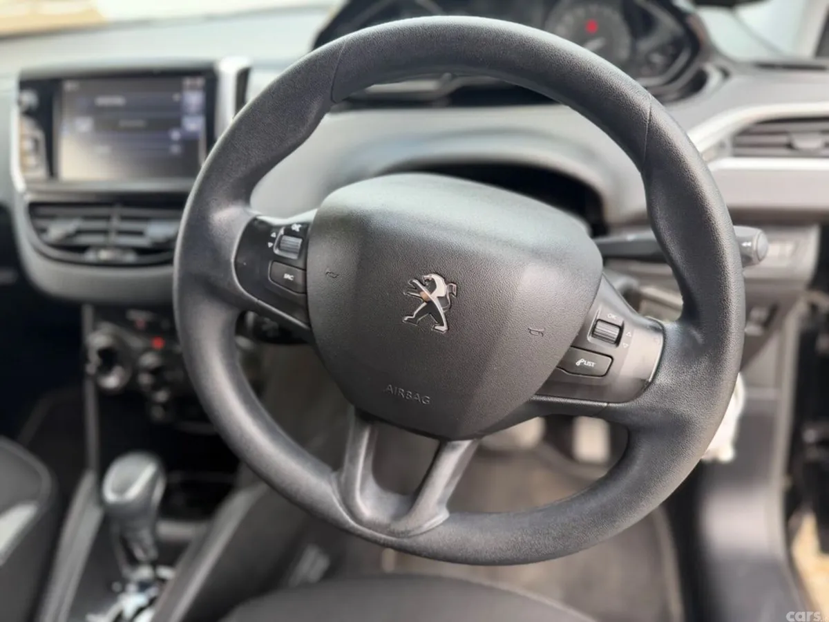 Peugeot 208 Hatchback, Petrol, 2017, Black