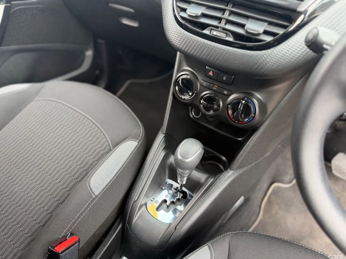 Peugeot 208 Hatchback, Petrol, 2017, Black