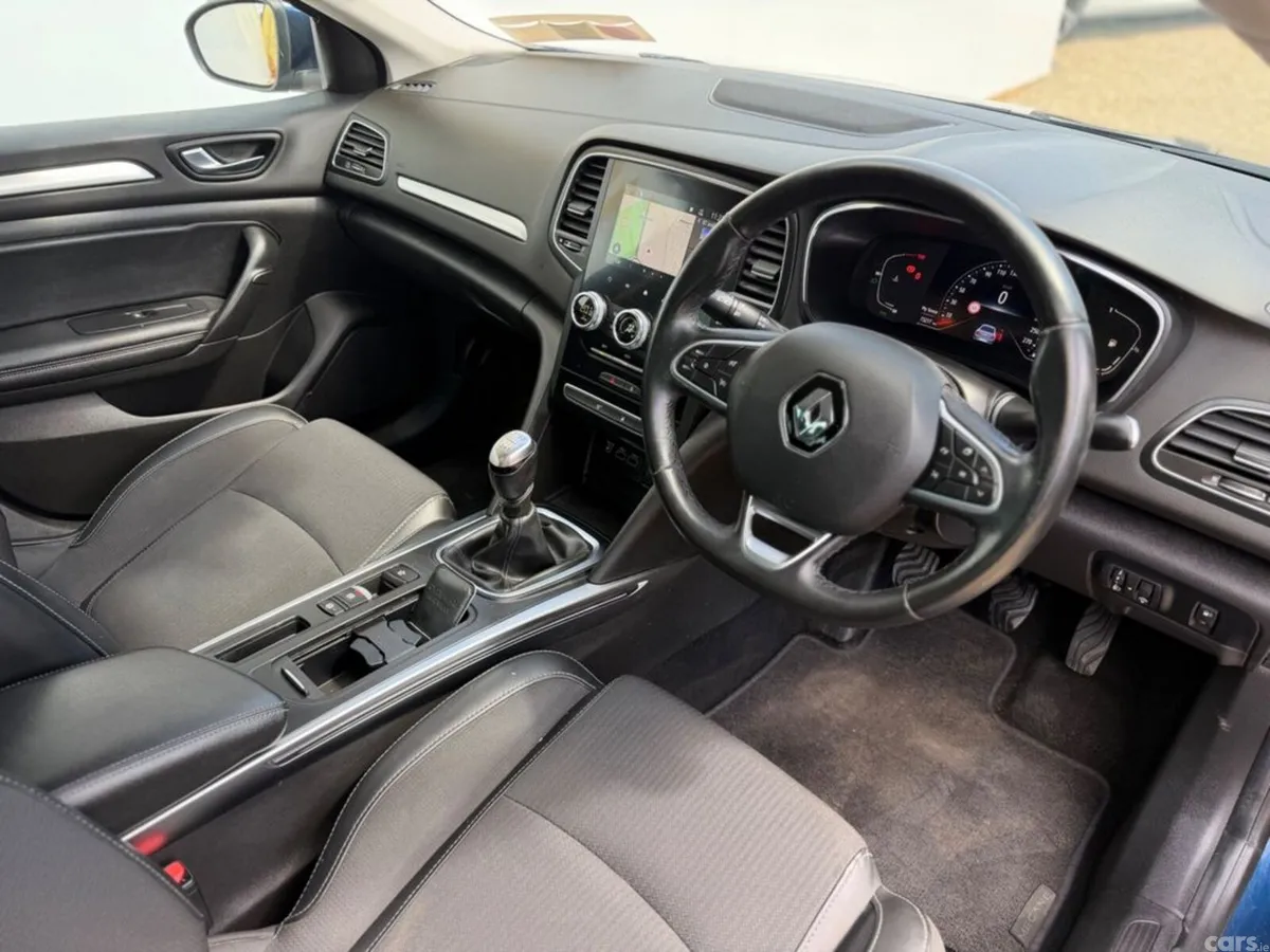 Renault Megane Saloon, Petrol, 2021, Blue