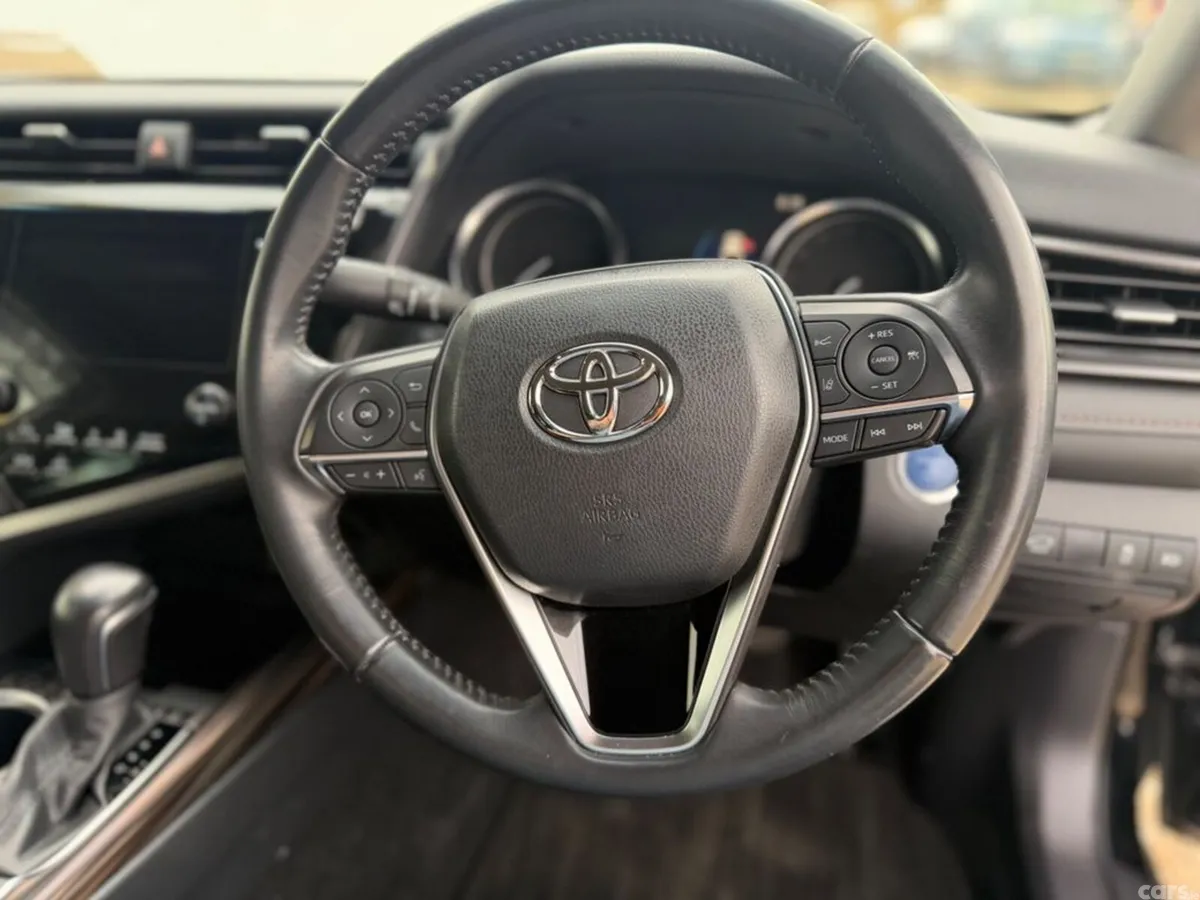 Toyota Camry Saloon, Petrol Hybrid, 2021, Black