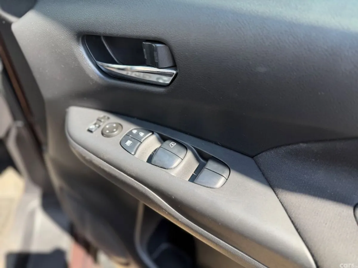 Nissan Serena MPV, Petrol, 2016, Brown