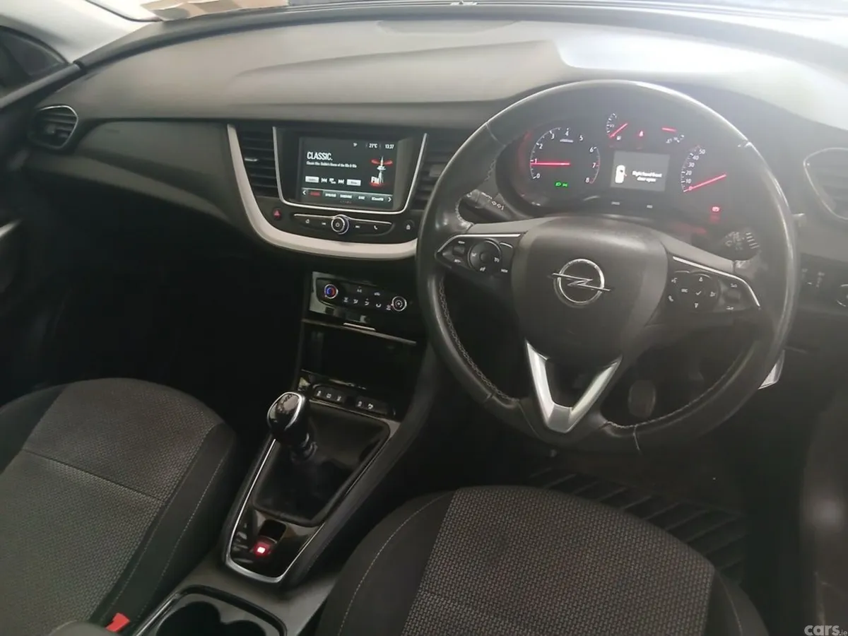 Opel Grandland X MPV, Diesel, 2021, Red