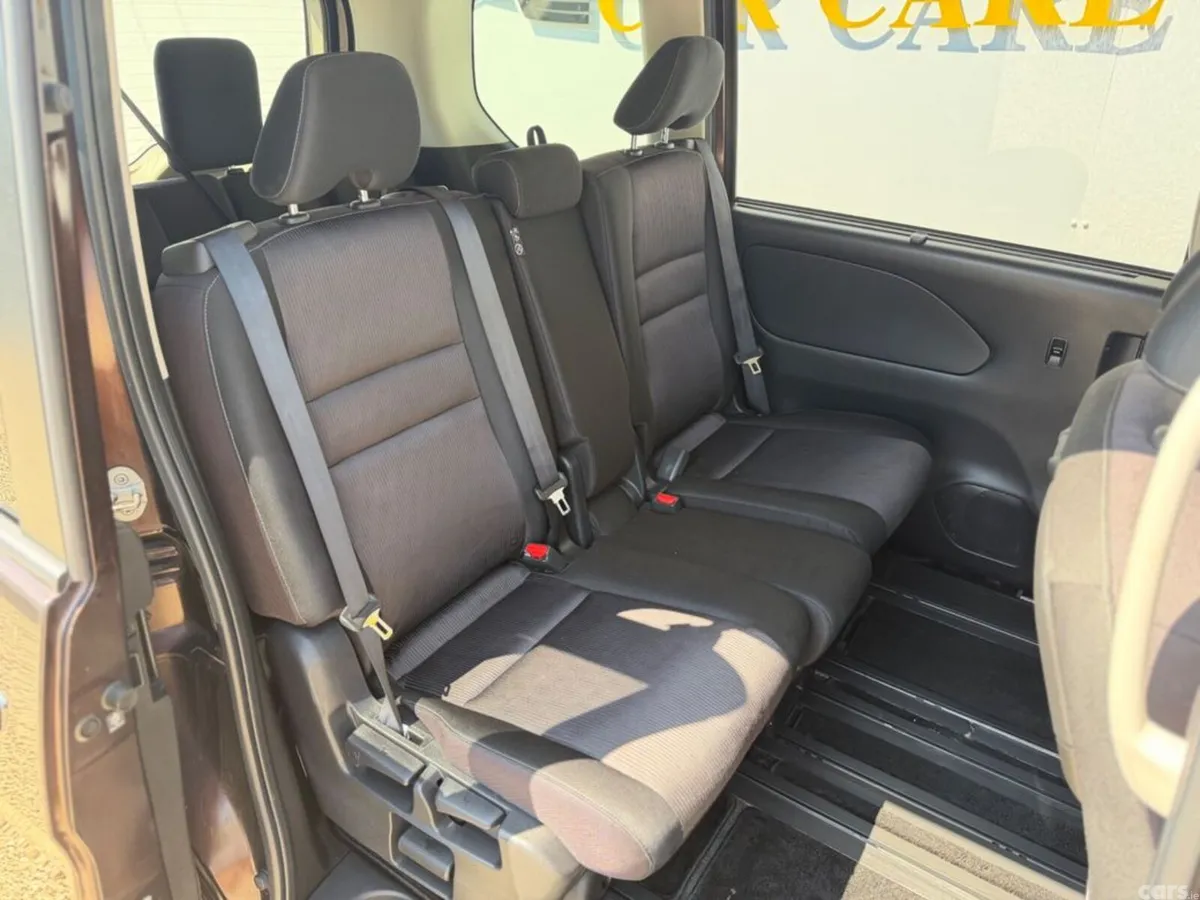 Nissan Serena MPV, Petrol, 2016, Brown