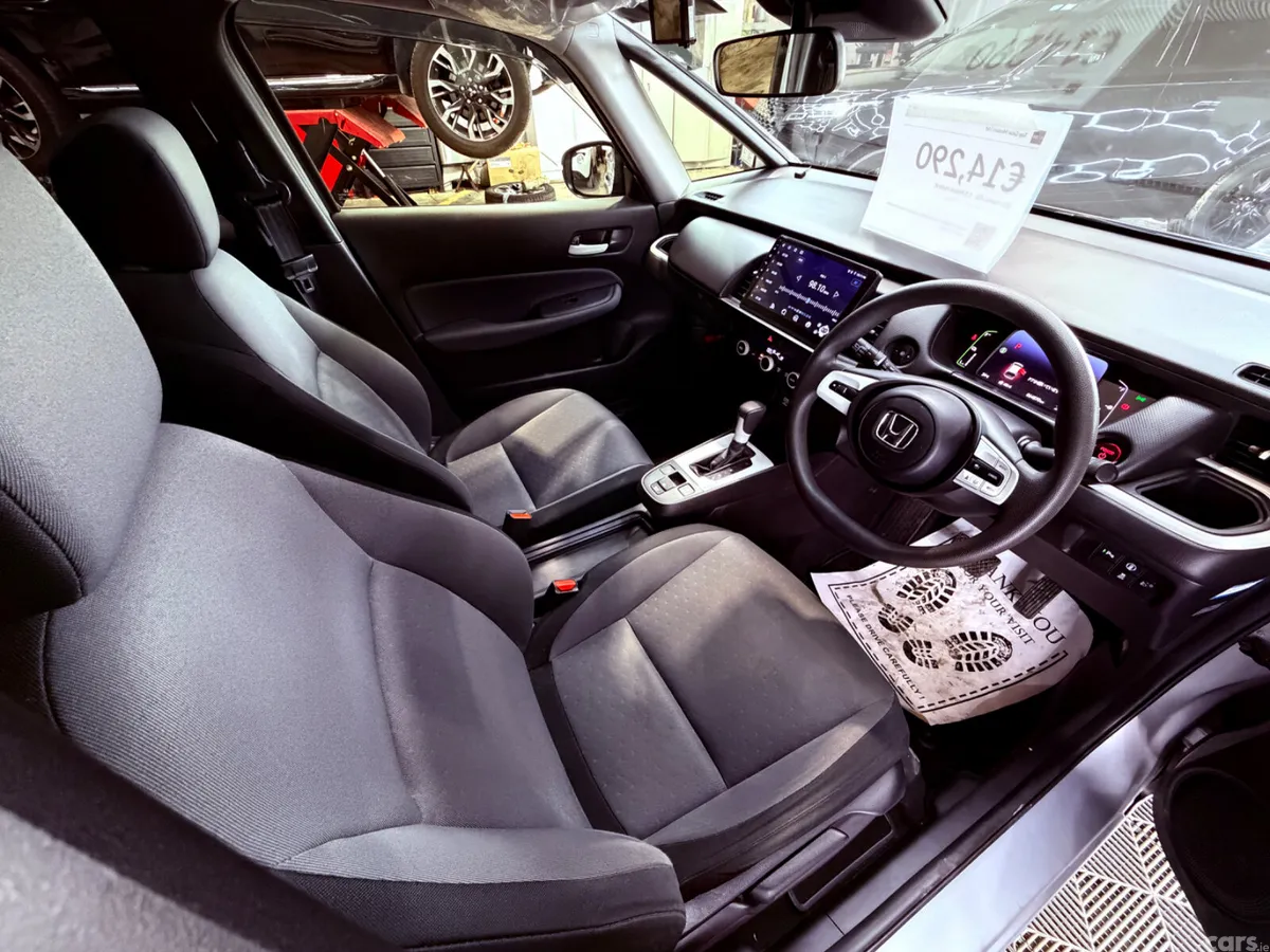 Honda Fit Hatchback, Petrol Hybrid, 2020, Silver