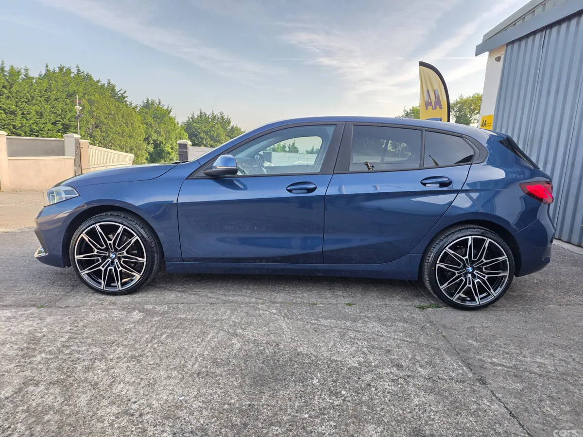 BMW 1-Series Hatchback, Diesel, 2022, Blue