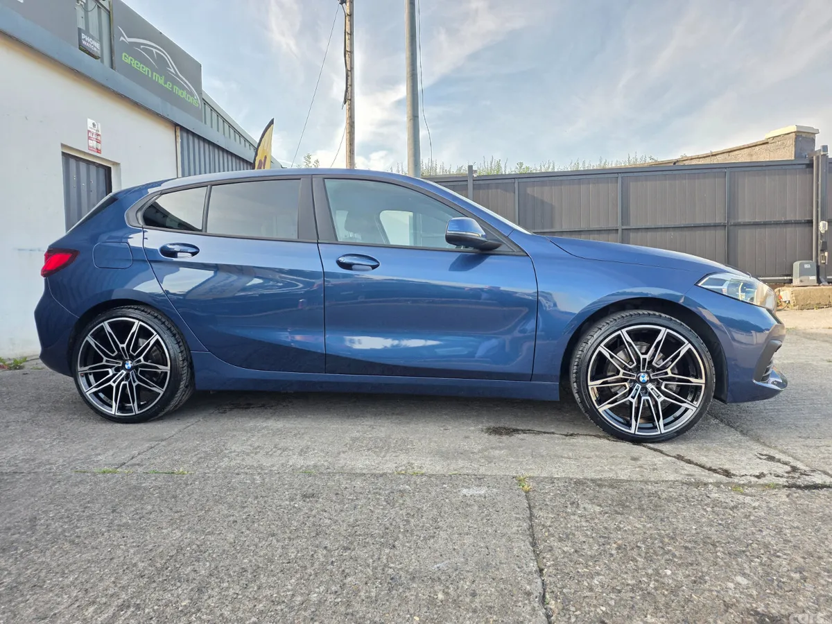 BMW 1-Series Hatchback, Diesel, 2022, Blue