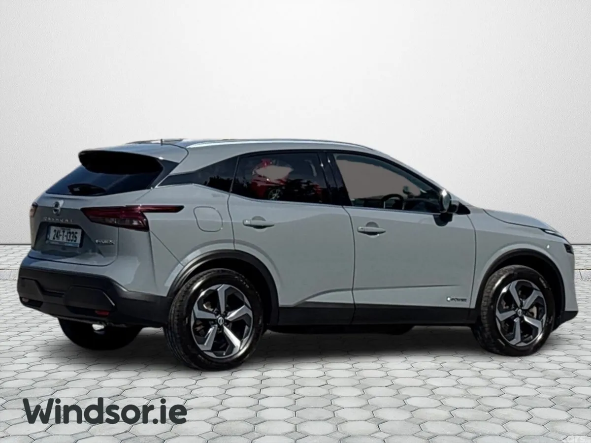 Nissan Qashqai MPV, Petrol Hybrid, 2024, Grey