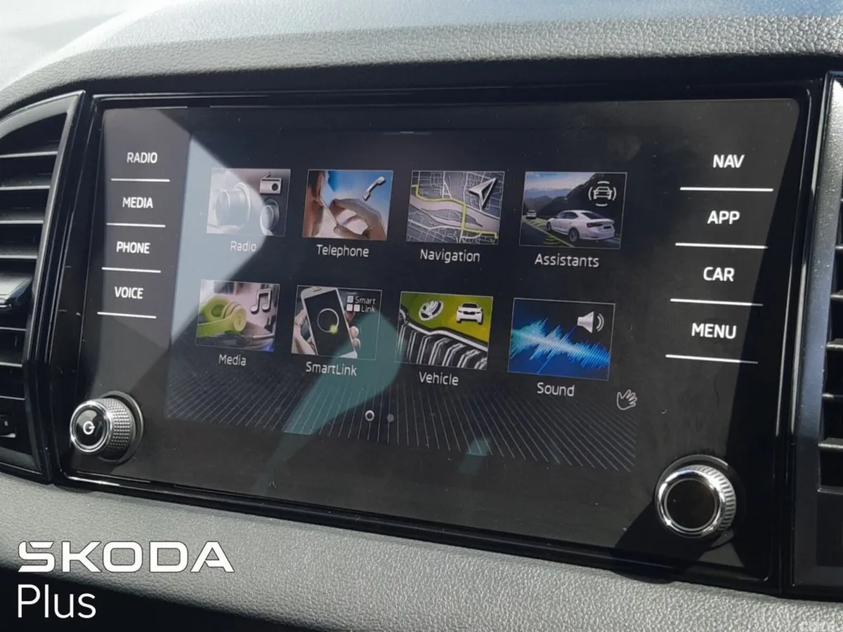 Skoda Karoq SUV, Diesel, 2025, Grey