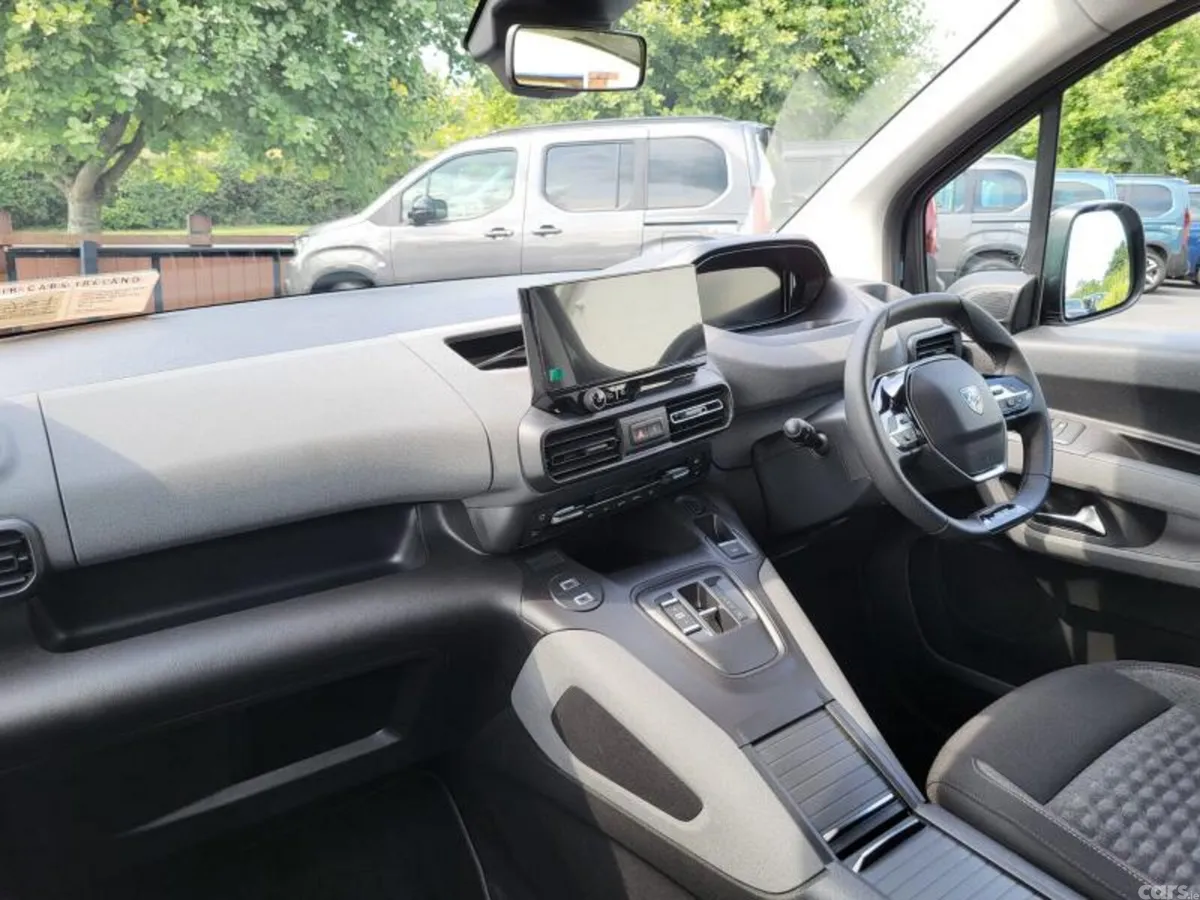 Peugeot Rifter MPV, Diesel, 2026, Black
