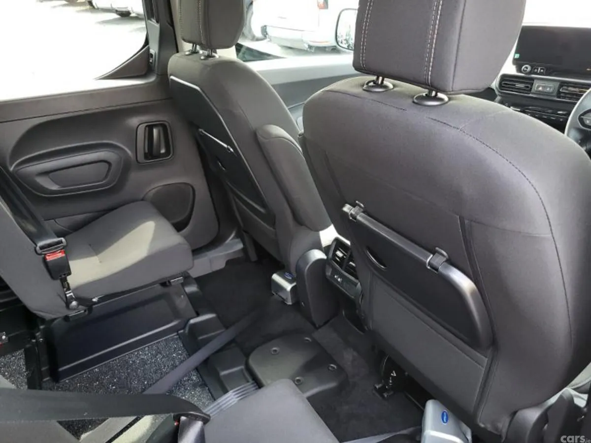 Peugeot Rifter MPV, Diesel, 2026, Black