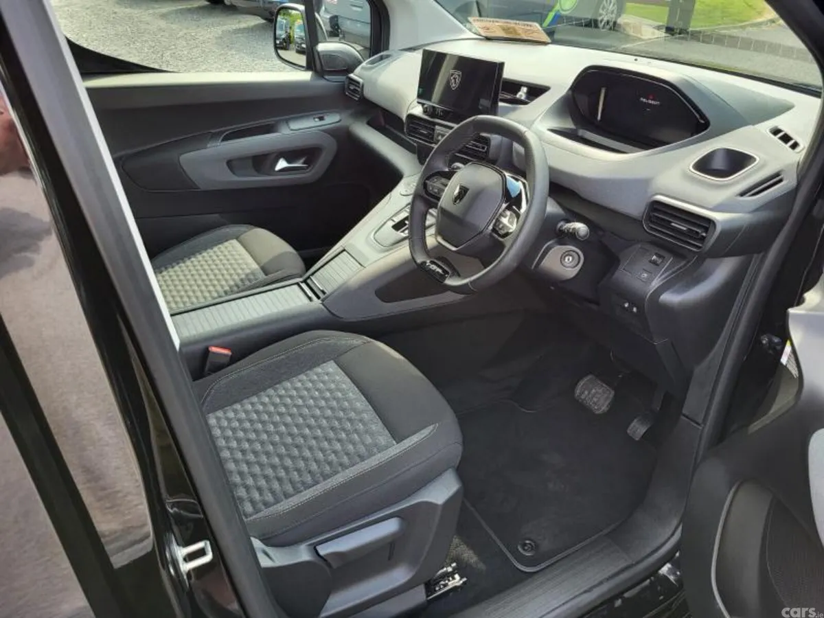 Peugeot Rifter MPV, Diesel, 2026, Black
