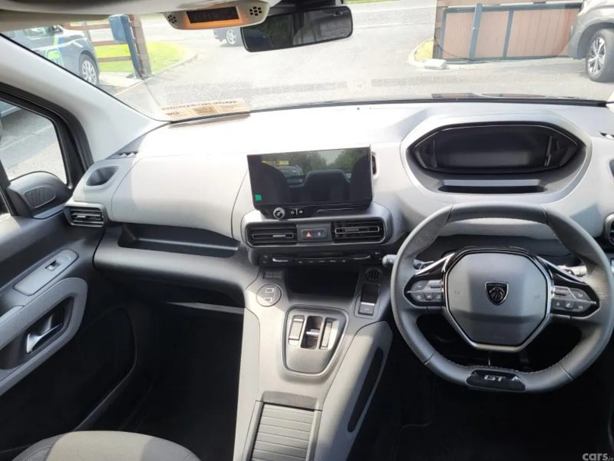 Peugeot Rifter MPV, Diesel, 2026, Black