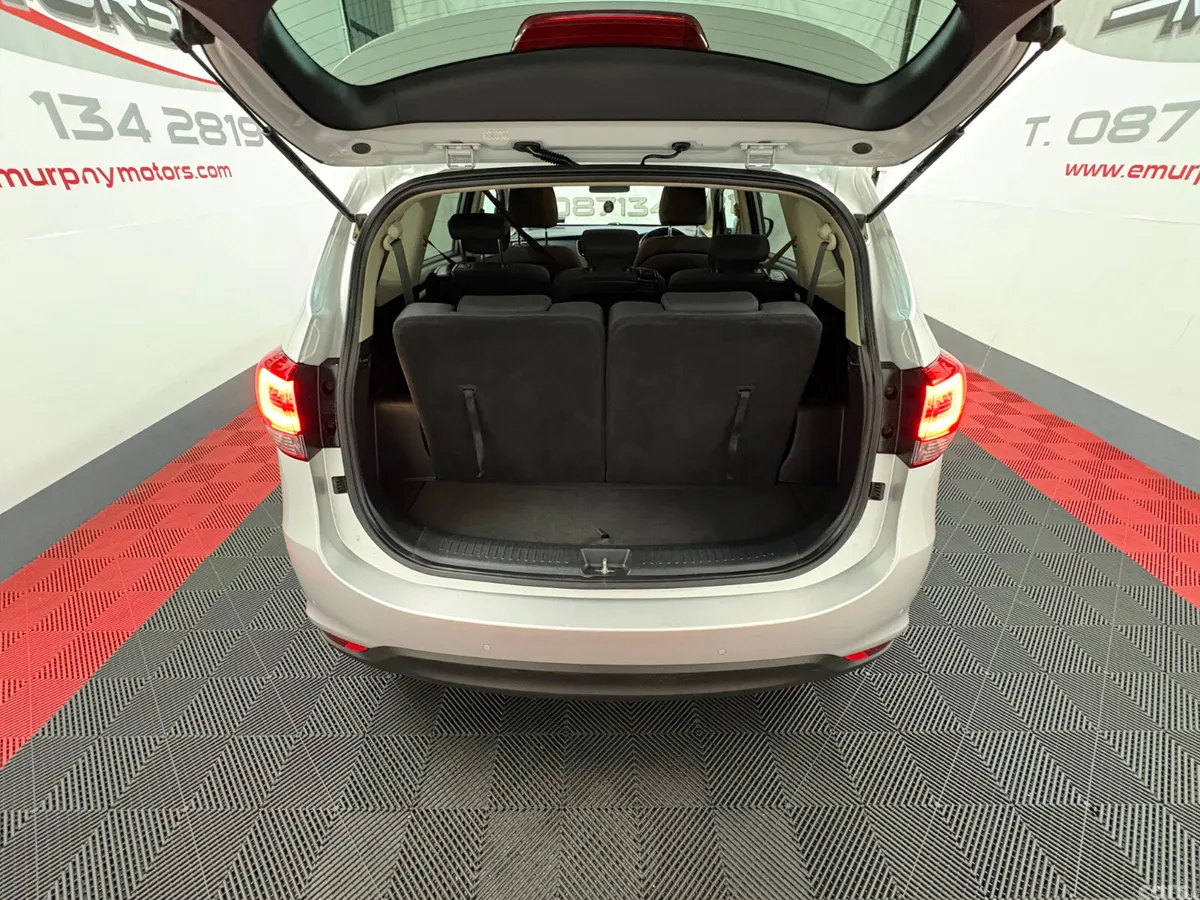 Kia Carens MPV, Diesel, 2015, Silver