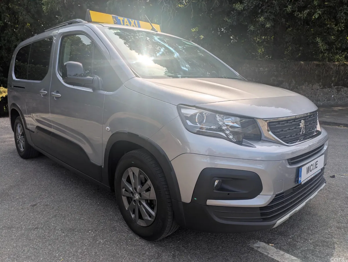 Peugeot Rifter MPV, Diesel, 2023, Grey