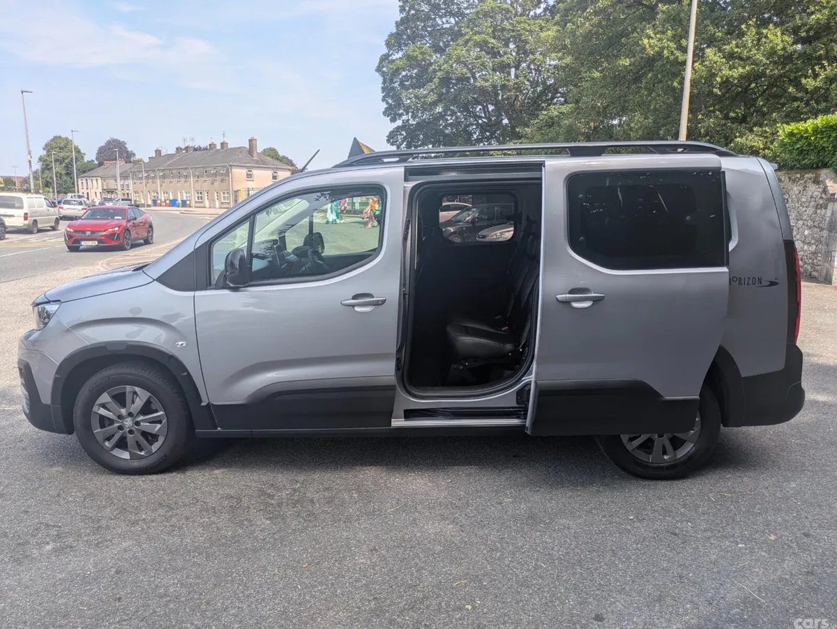 Peugeot Rifter MPV, Diesel, 2023, Grey