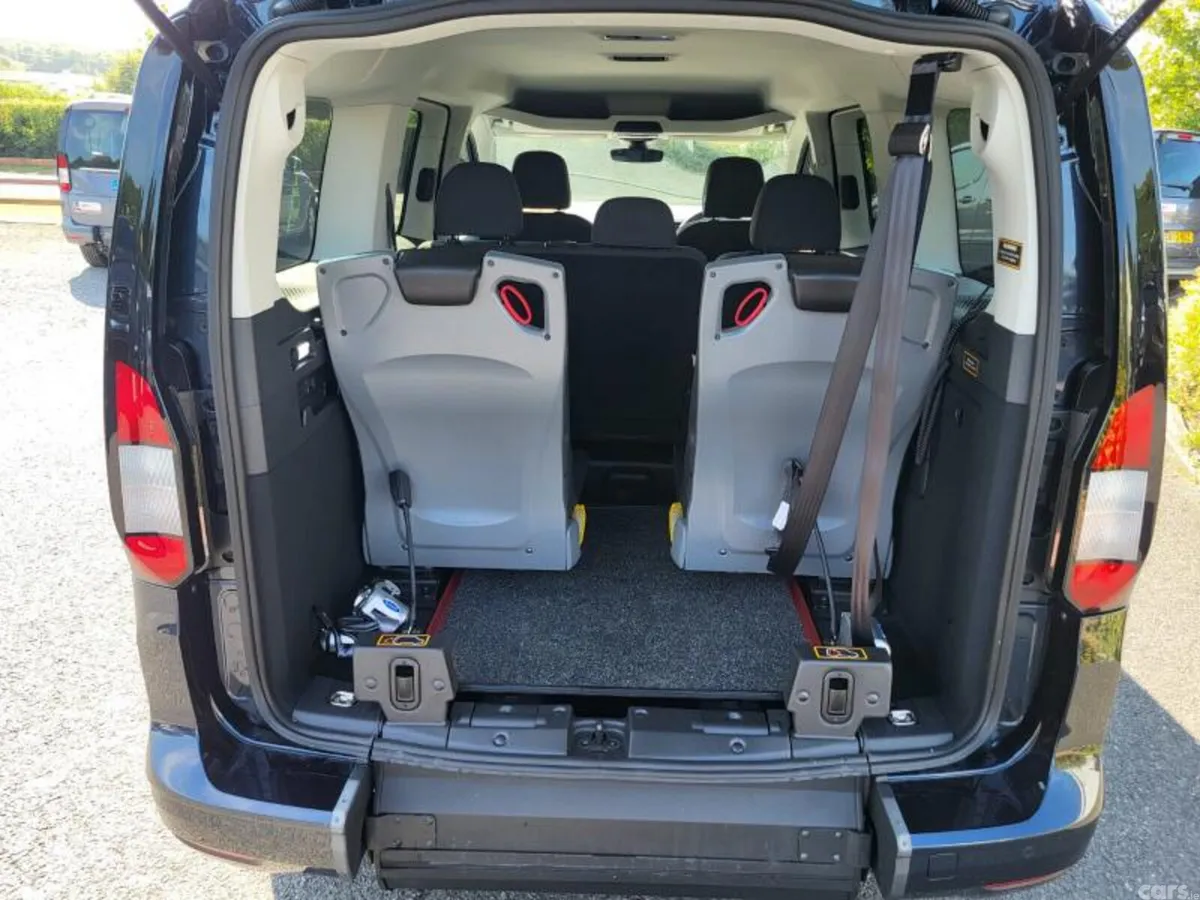 Ford Tourneo Connect MPV, Diesel, 2026, Blue